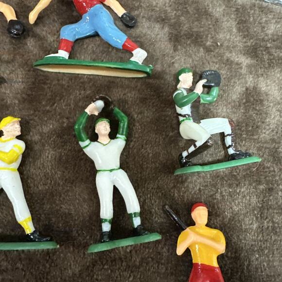11 Vintage 1981 (2 Sets) Wilton Cake Tops Baseball Sports Catcher Pitcher - Picture 5 of 7